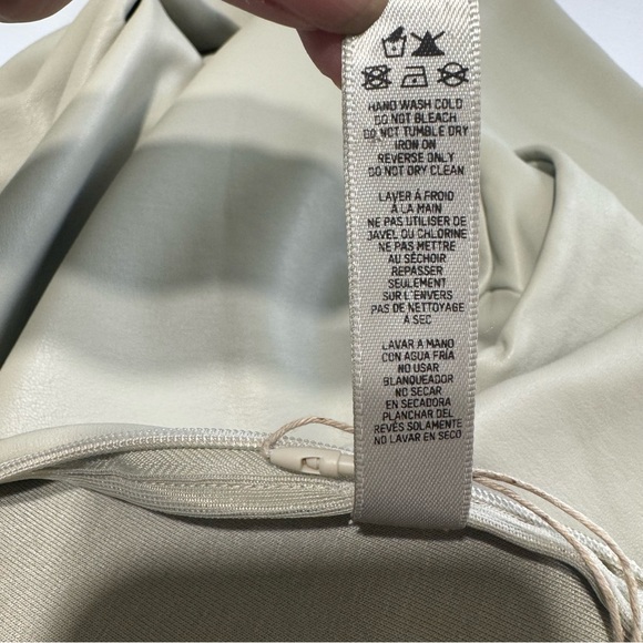 New Skims Faux Leather Shell Long Sleeve Thong Bodysuit Size XL - Picture 12 of 16